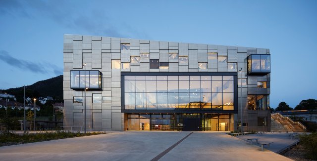 Fakultetsbygget i Møllendalsveien 61 skal huse Institutt for kunst, Institutt for design, samt fakultetsledelsen. Foto: © Hufton+Crow