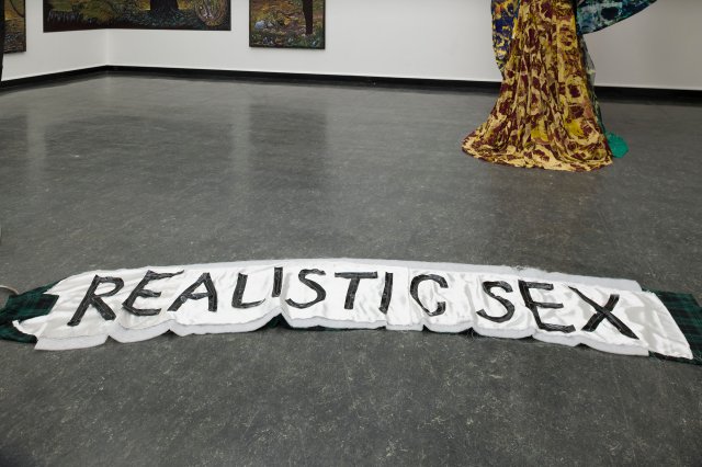 an old dyke in the flesh who is an emblem for the rest/Tissue