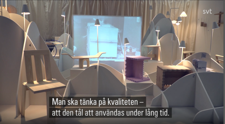SVT viser utstillingen RE:ordinary i sin nyhetssak fra årets Furniture Fair.